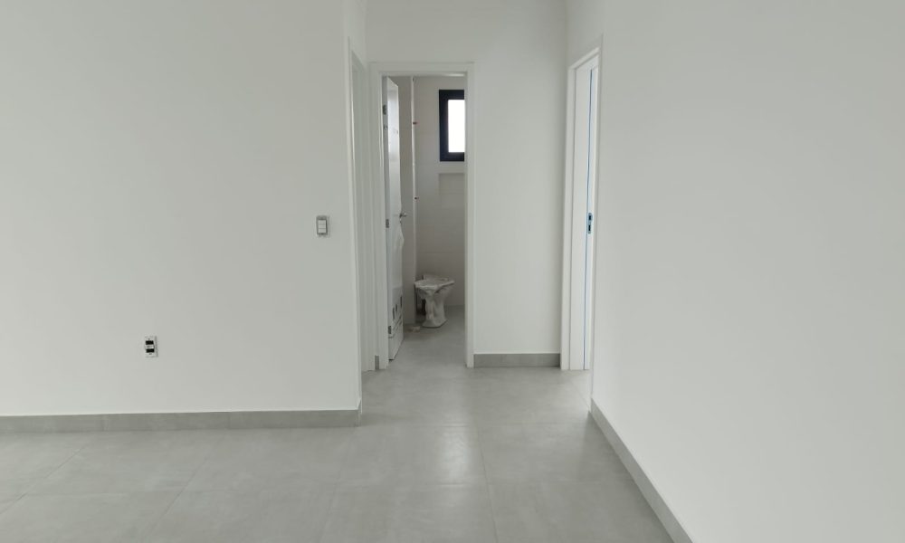 WhatsApp Image 2025-11-07 at 10.20.18 (1)